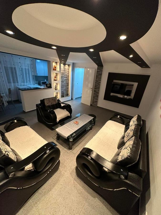 Angelikatos Appartement Golubac Buitenkant foto